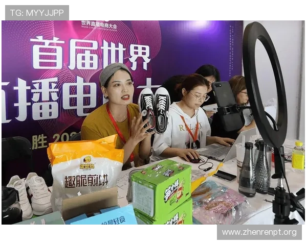 下载真人视讯官方手机版,随时随地享受专业主播在线互动的真实娱乐体验 下载真人视讯官方手机版,随时随地享受专业主播在线互动的真实娱乐体验